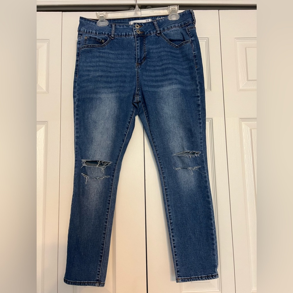 !iT Gabby Petite High Rise Curvy Skinny Jeans 16P